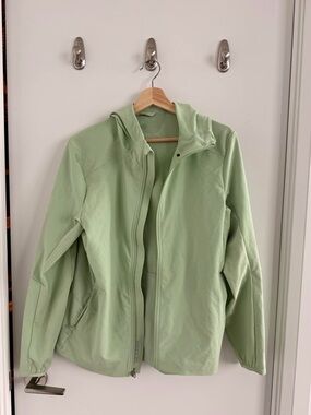 Light Green men’s Hooded rain Jacket
